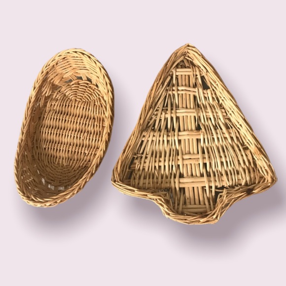 Source Unknown Other - 5/$20 SALE ✨NATURAL WICKER BASKET SET in Light Blonde Colour 2 small baskets